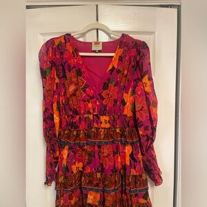 Red floral LS Farm Rio dress. Size M. Side zip.